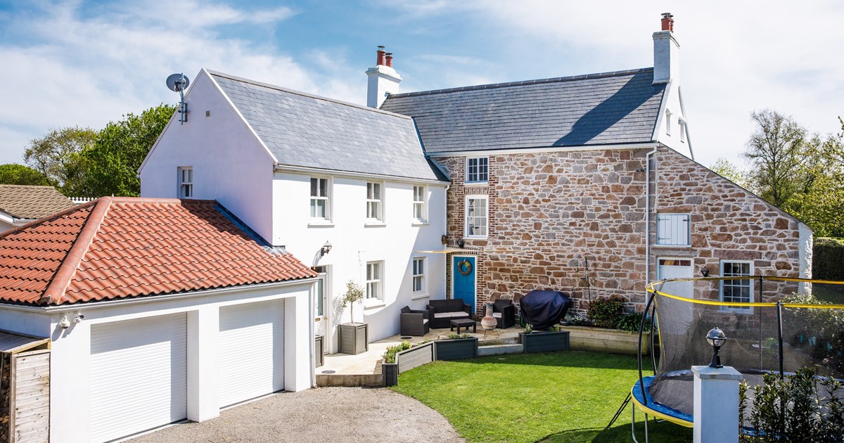 Norwood Grove Jersey Property Livingroom Guernsey and Jersey Estate