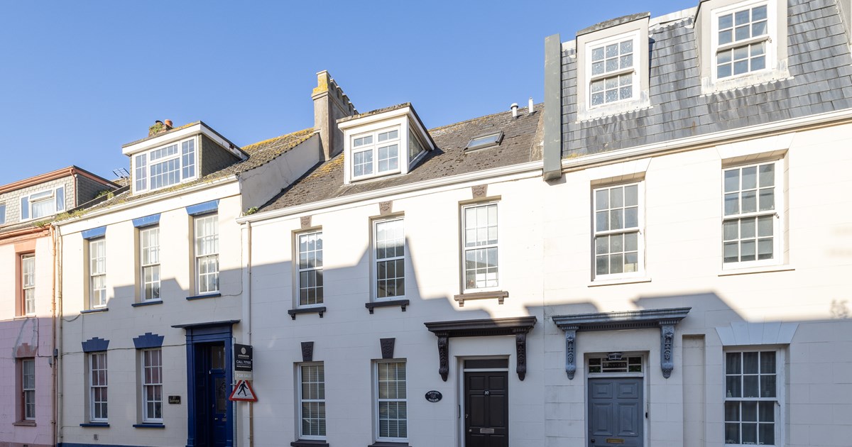 Ceylon House Apt.1 Jersey Property Livingroom Guernsey and Jersey