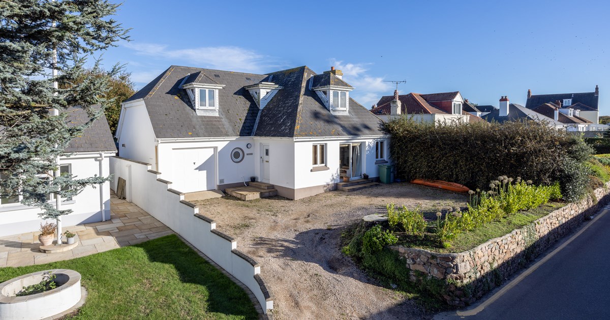 Alanis Jersey Property Livingroom Guernsey and Jersey Estate Agents