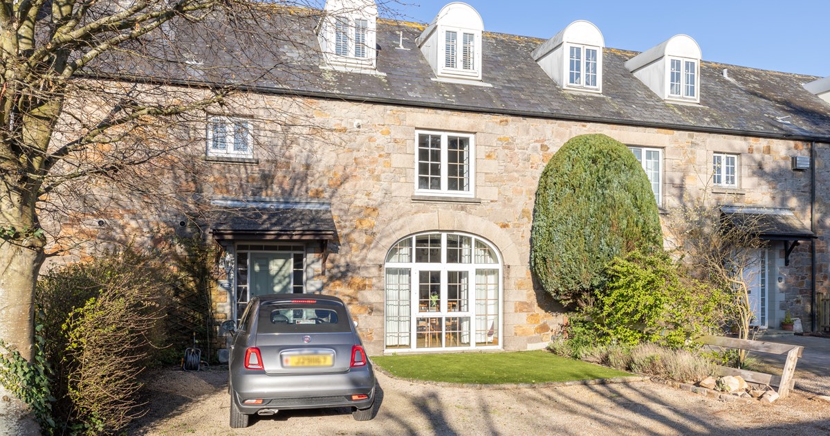 Cedar Cottage, 3, La Grange Martin Jersey Property Livingroom