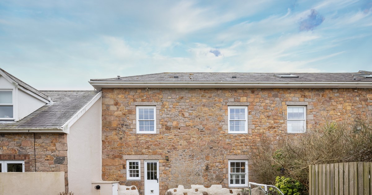 5 Clos du Douet Jersey Property Livingroom Guernsey and Jersey