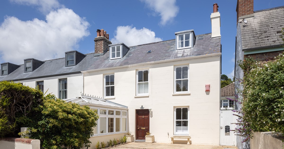 3 Gorey Villas Jersey Property Livingroom Guernsey and Jersey