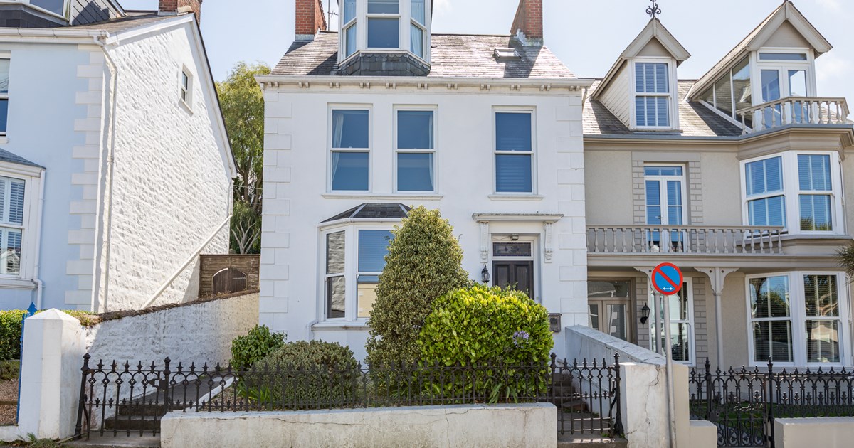 Charmleigh Guernsey Property Livingroom Guernsey and Jersey Estate