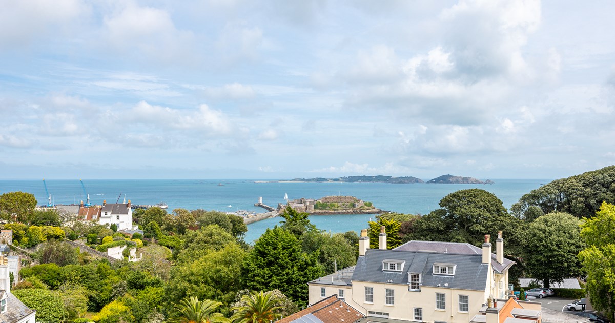Mont Havelet Cottage Guernsey Property Livingroom Guernsey and