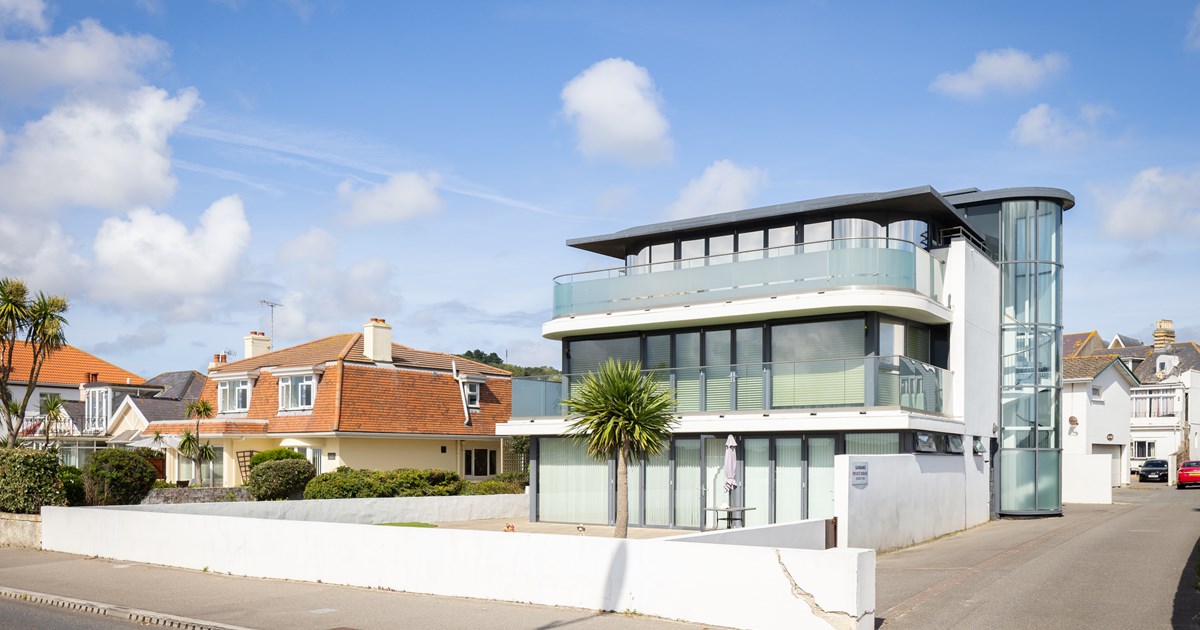 Sandbanks Apt.2 Jersey Property Livingroom Guernsey and Jersey