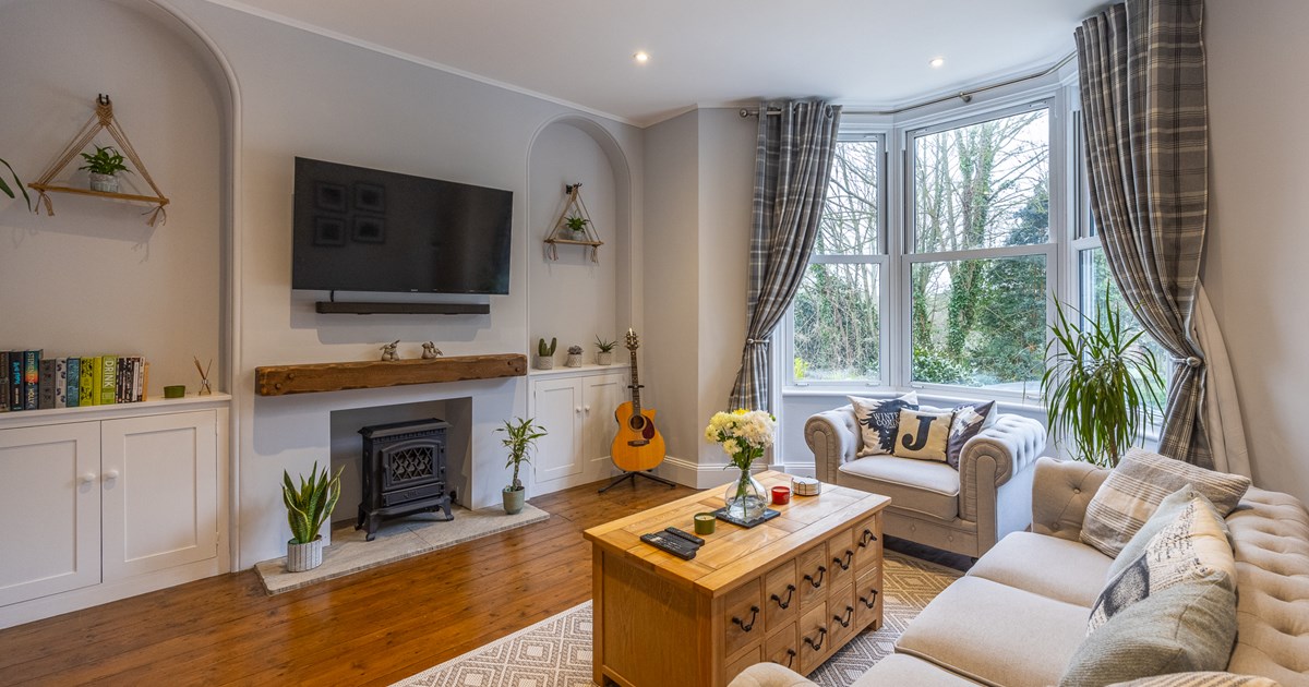 Flat 1 Westwood - Guernsey Property - Livingroom Guernsey and Jersey ...