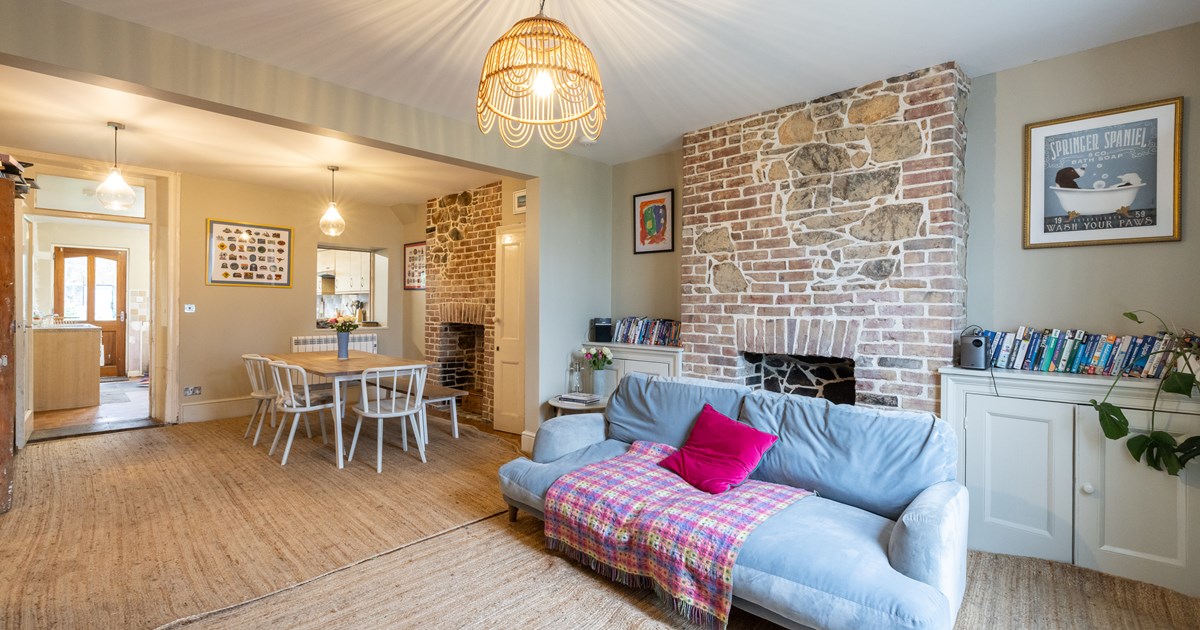 Glenavon - Jersey Property - Livingroom Guernsey and Jersey Estate Agents