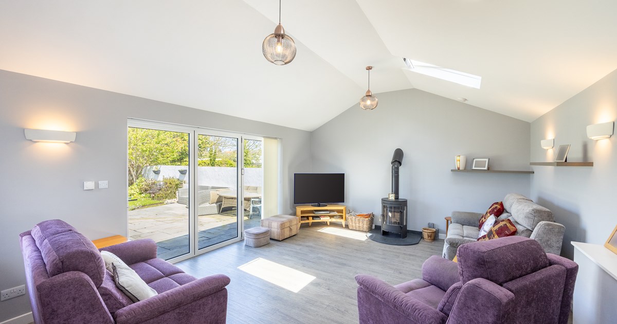 Inveraray - Guernsey Property - Livingroom Guernsey and Jersey Estate ...