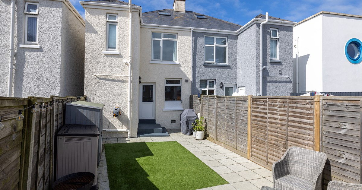 2 Ednor Villas Jersey Property Livingroom Guernsey and Jersey