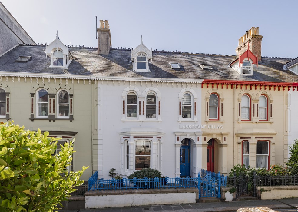 3 LANSDOWNE VILLAS